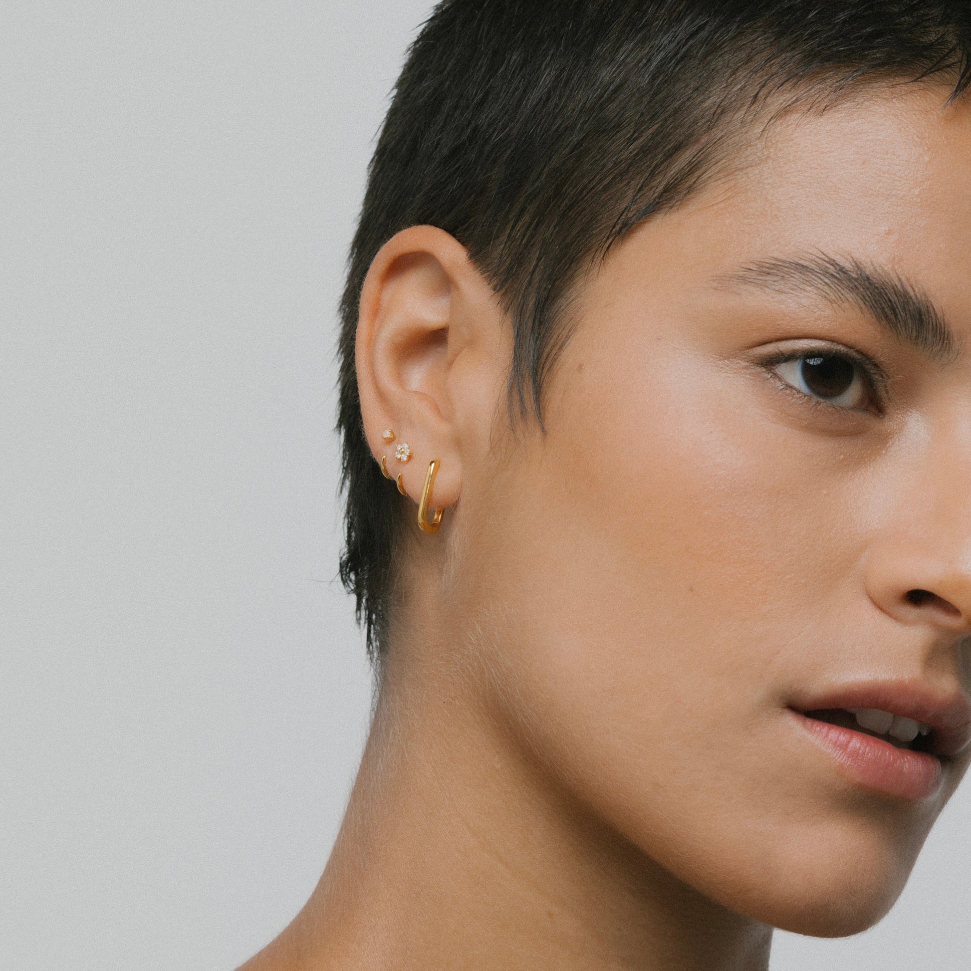 Lock Medium Hoops