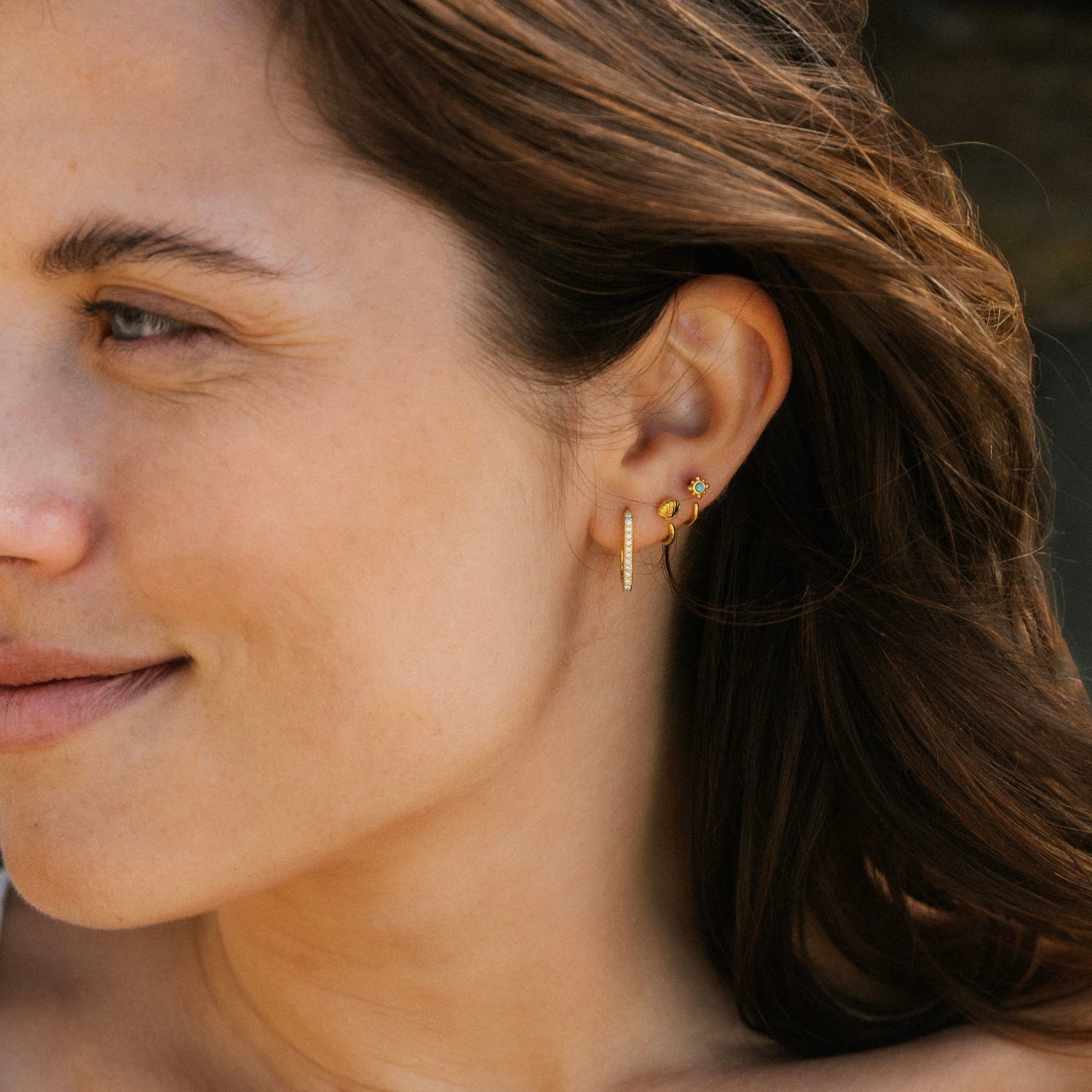 Pavé Lock Medium Hoops