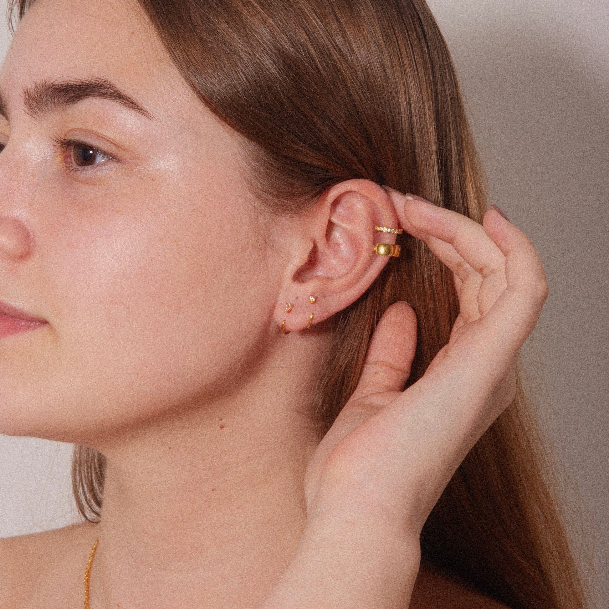 Stay Close Teardrop Hoops