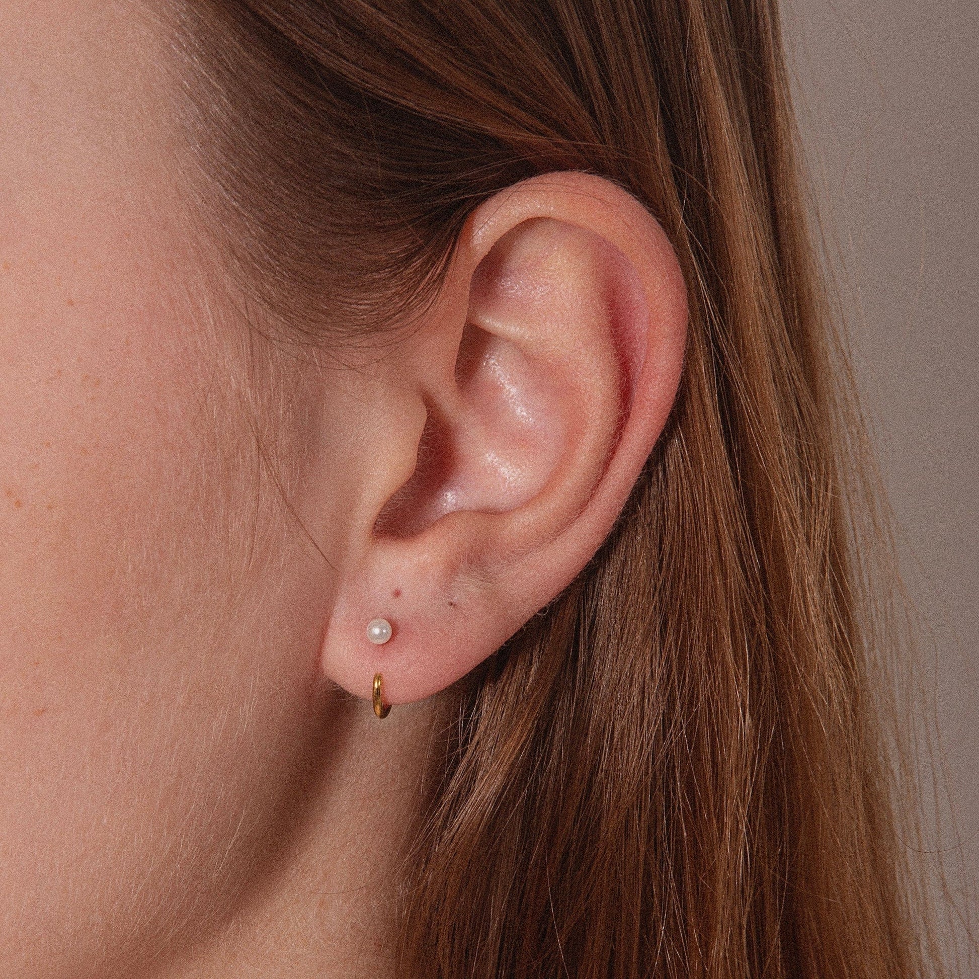 Stay Close Pearl Hoops