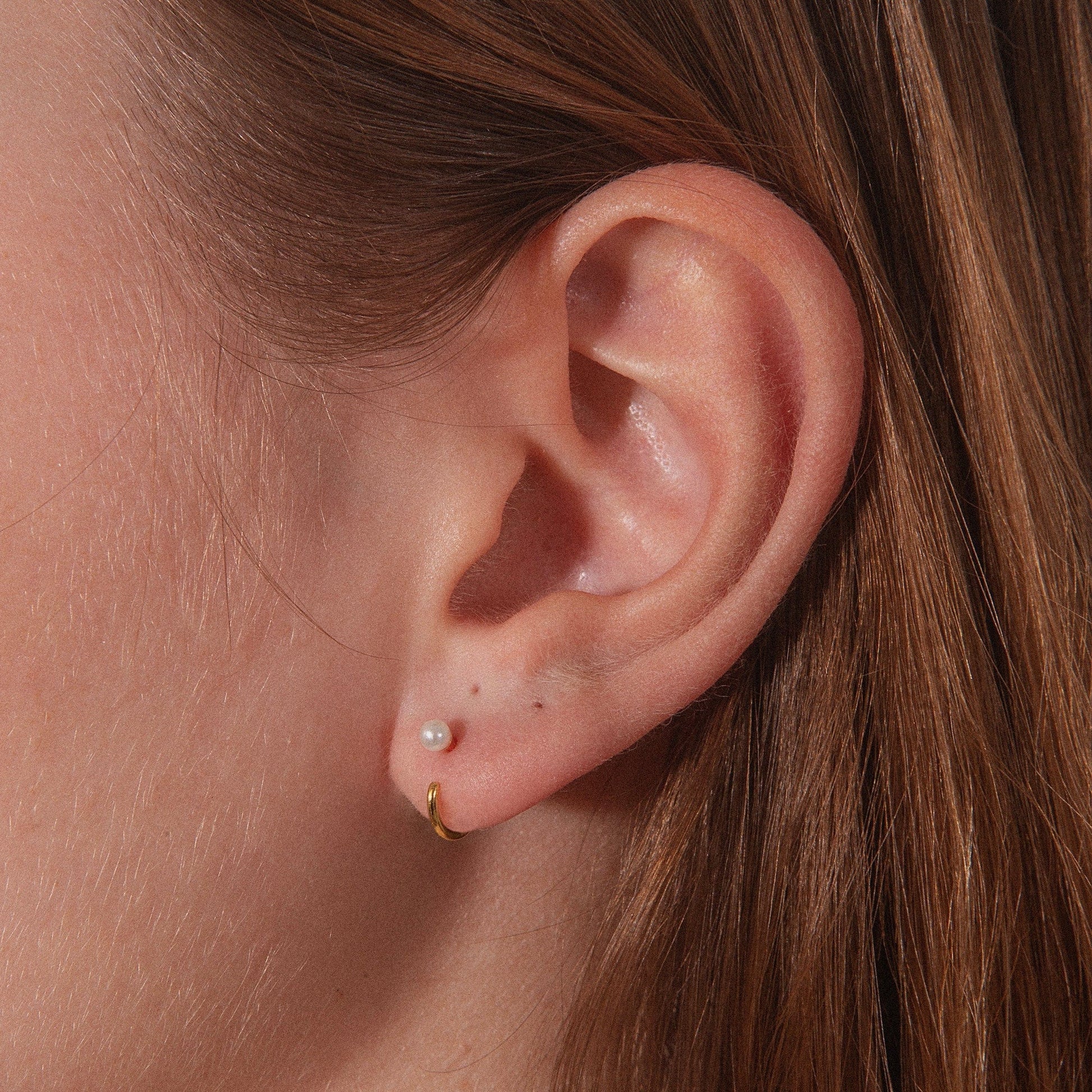 Stay Close Pearl Hoops