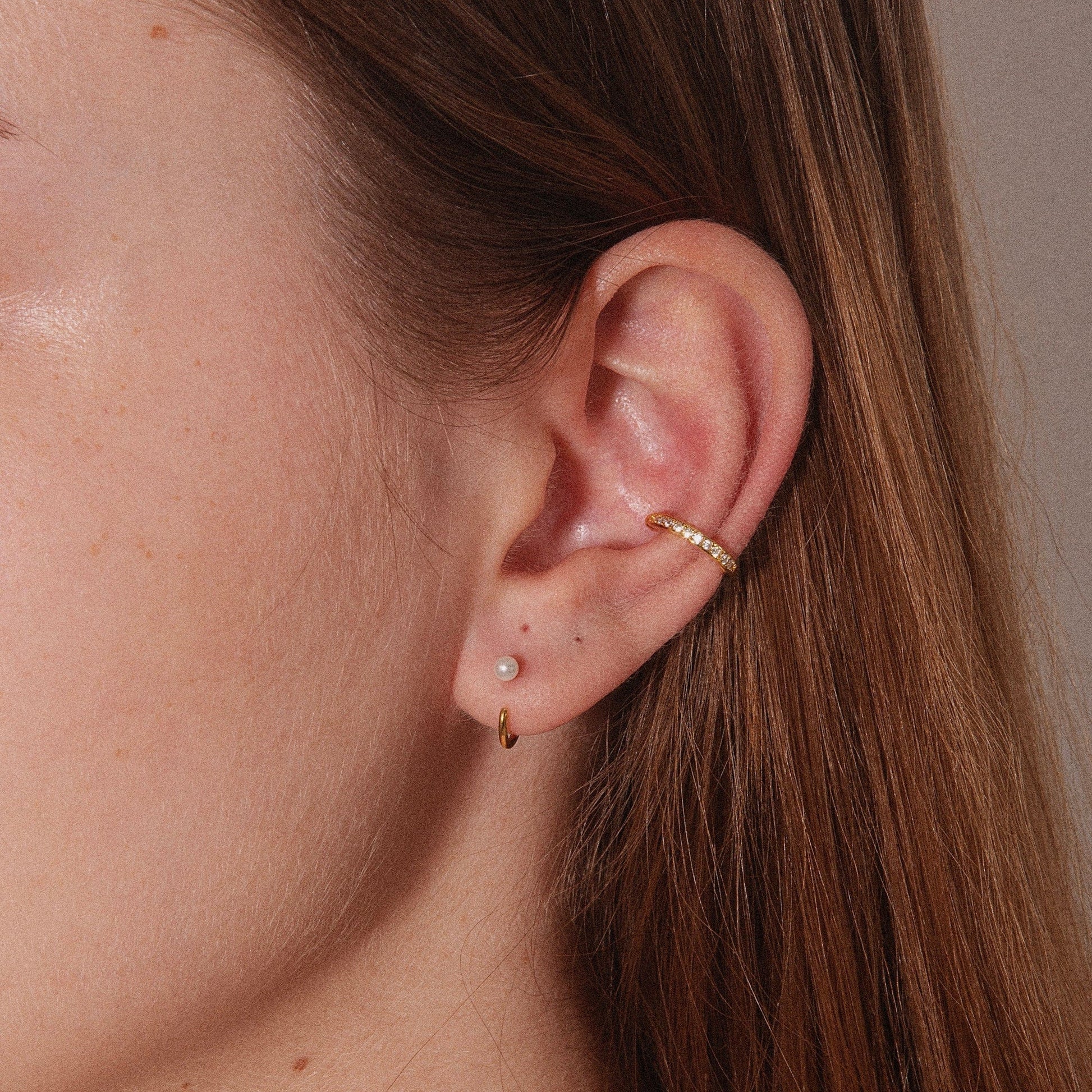 Stay Close Pearl Hoops
