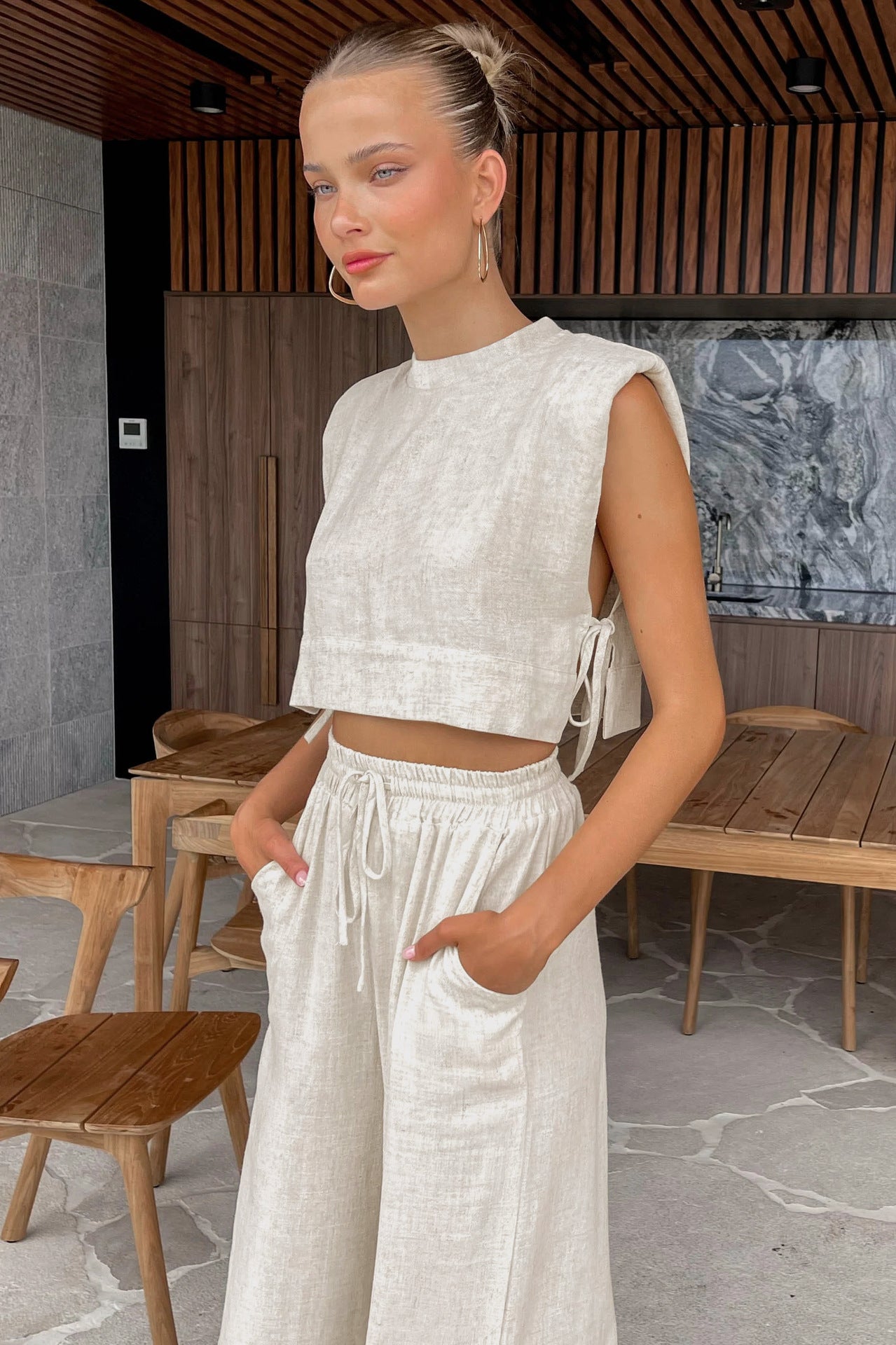 Resort Wear Sleeveless Linen Tank & Trousers Set