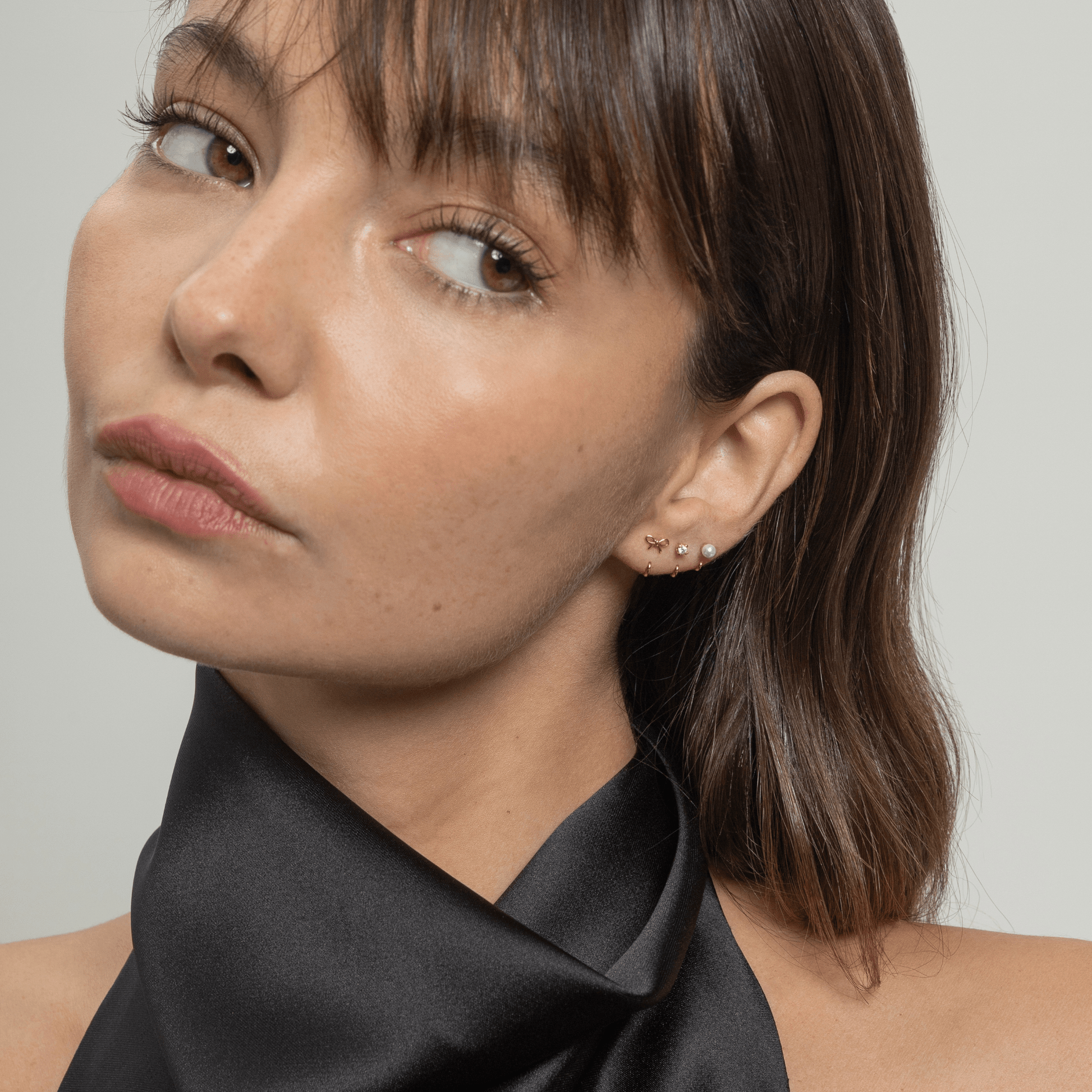 Stay Close Bow Hoops Set