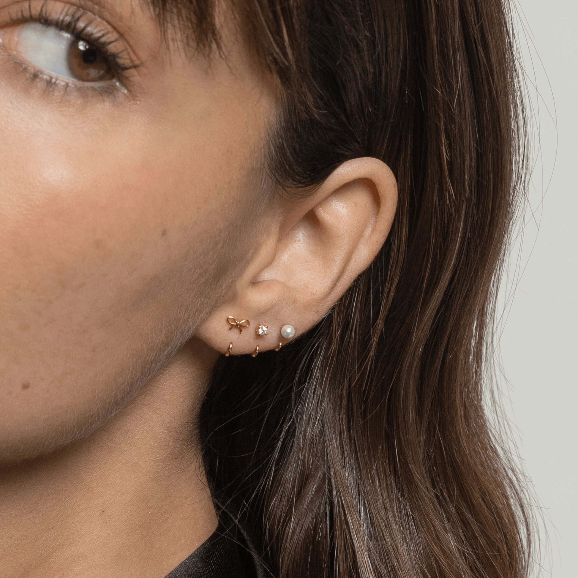 Stay Close Bow Hoops Set