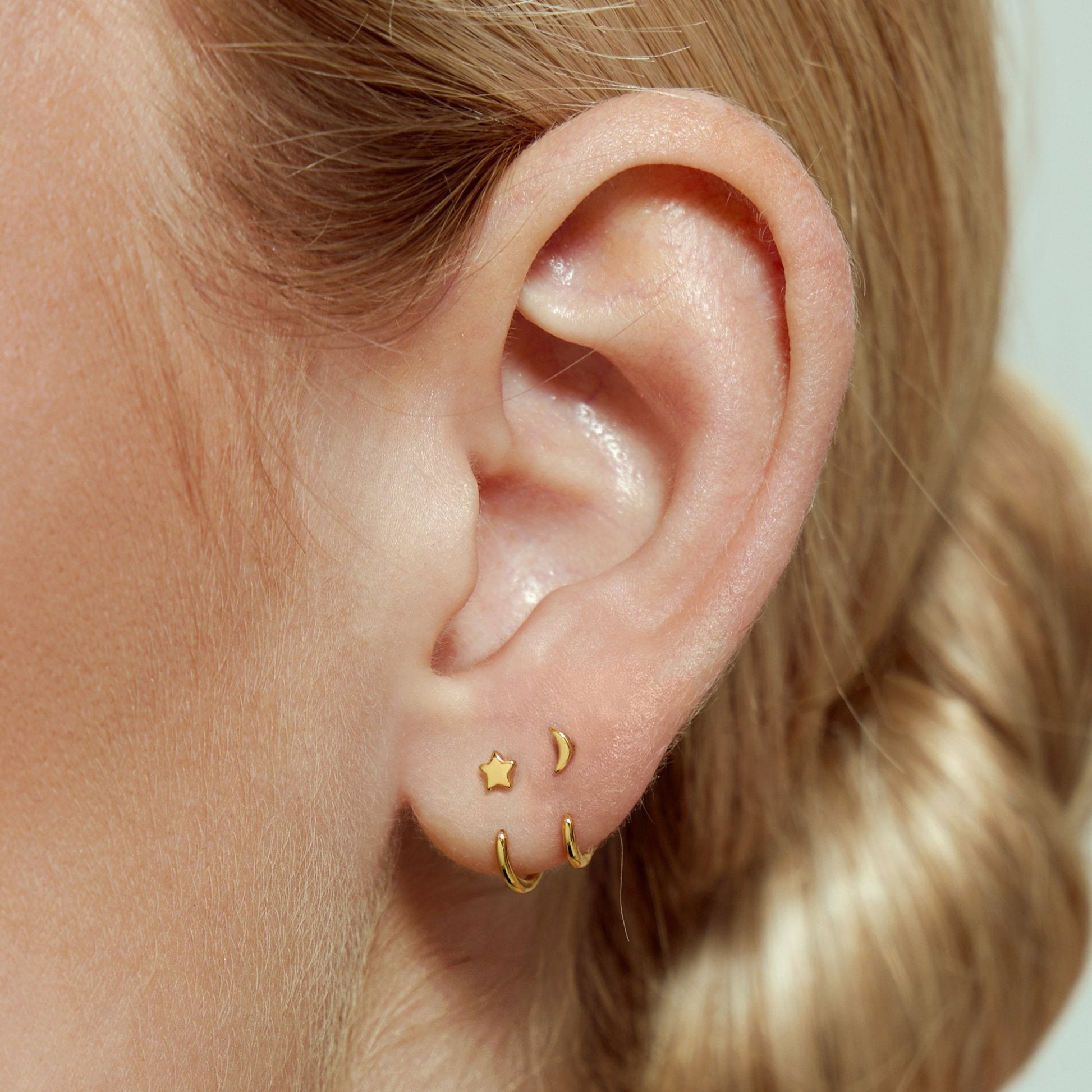 Stay Close Star Hoops