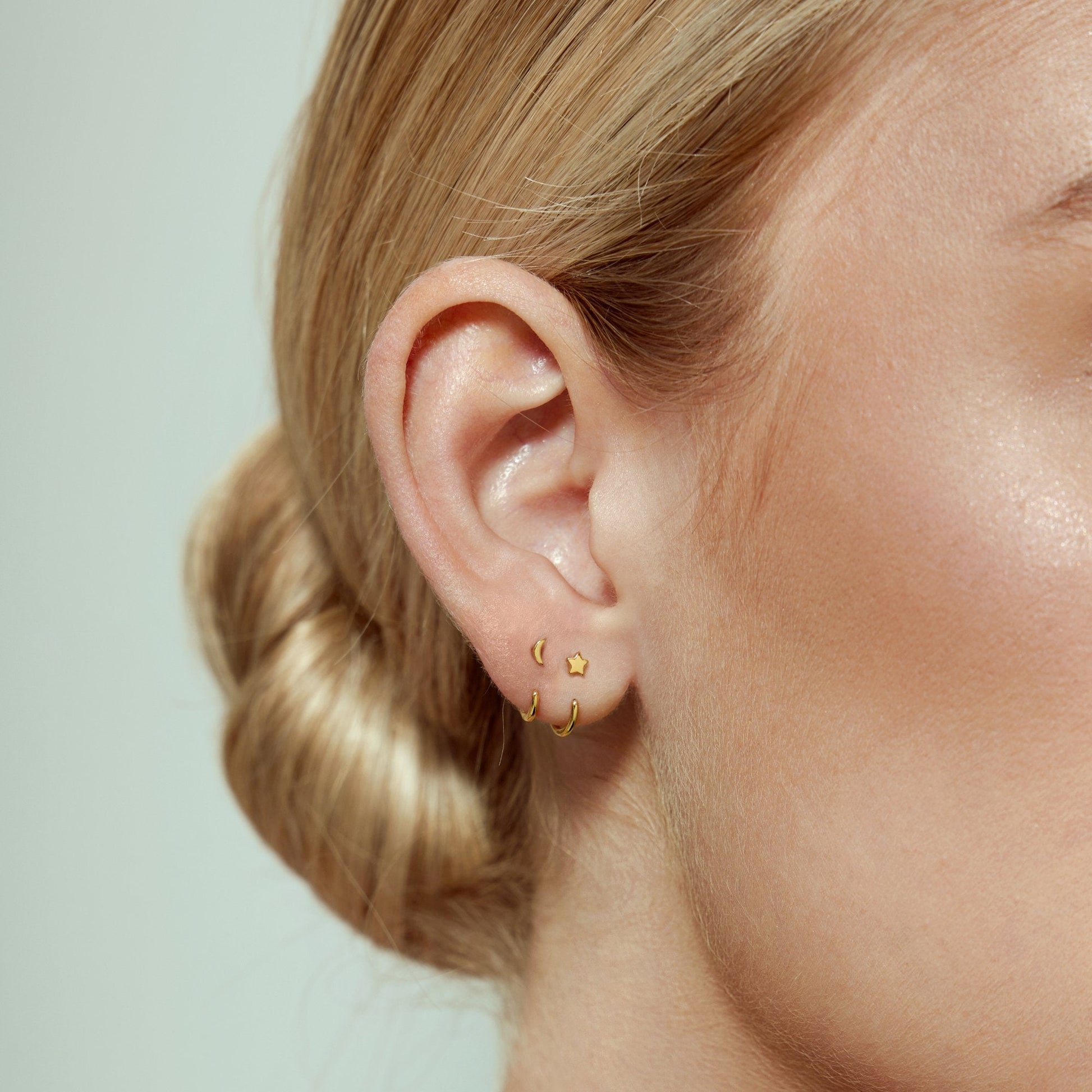 Stay Close Star Hoops